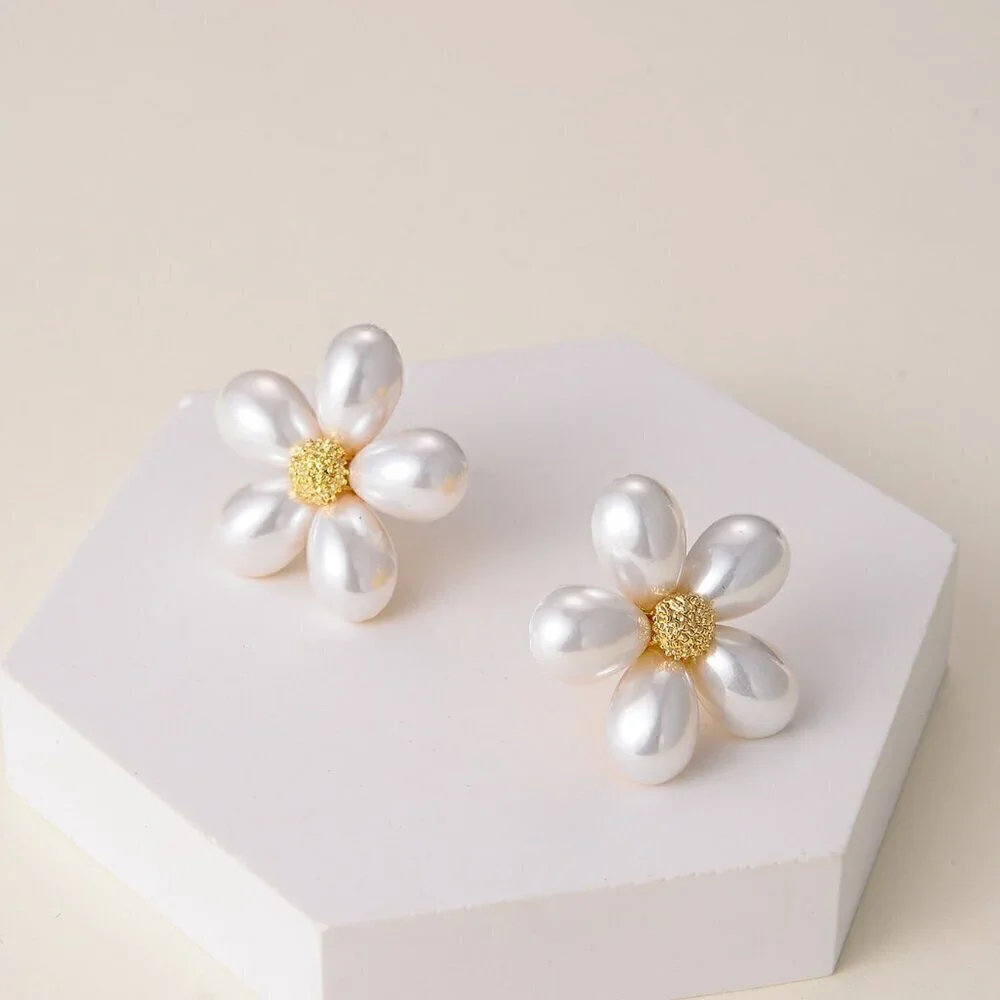 Multicolor Women's Jewelry Faux Pearl Decor Flower Design Stud Earrings